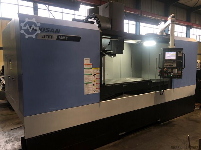 CNC machining center Doosan DNM 750L II 