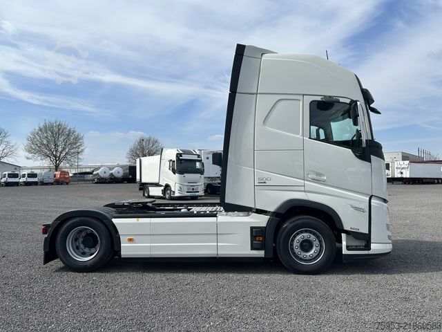 Standardni traktor jedinica Volvo FH 500 Aero Euro 6 Globe XL Leder Mikrowelle