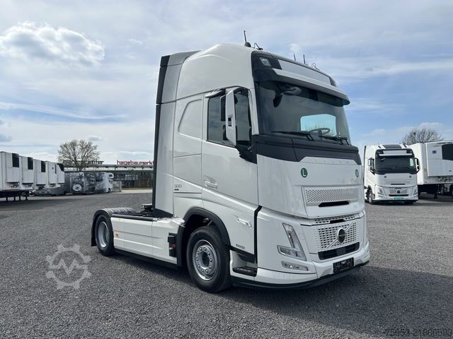 Standardni traktor jedinica Volvo FH 500 Aero Euro 6 Globe XL Leder Mikrowelle