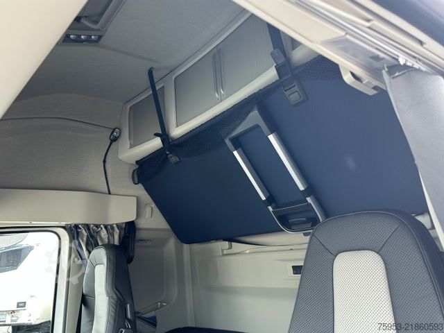Standardni traktor jedinica Volvo FH 500 Aero Euro 6 Globe XL Leder Mikrowelle