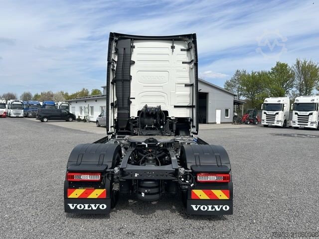 Standardni traktor jedinica Volvo FH 500 Aero Euro 6 Globe XL Leder Mikrowelle