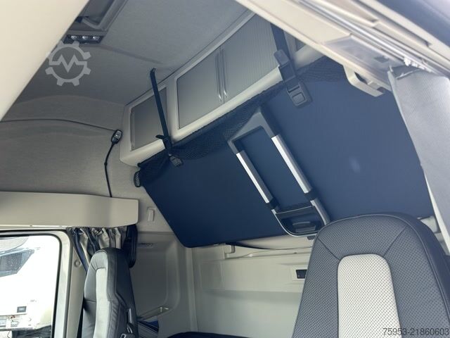 Standardni traktor jedinica Volvo FH 500 Aero Euro 6 Globe XL Leder Mikrowelle