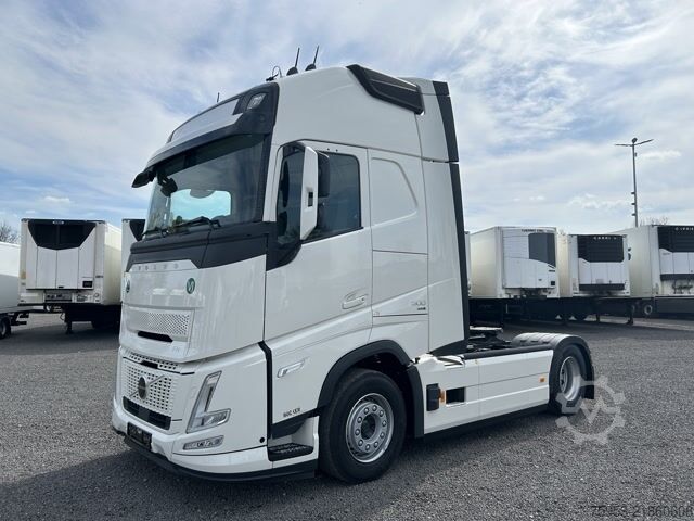 Standardni traktor jedinica Volvo FH 500 Aero Euro 6 Globe XL Leder Mikrowelle