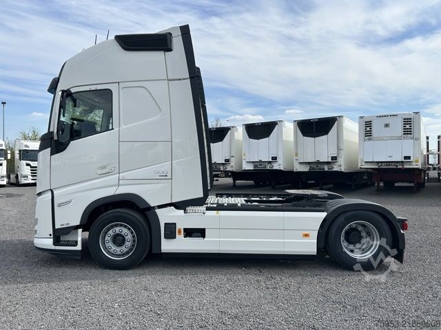 Standardni traktor jedinica Volvo FH 500 Aero Euro 6 Globe XL Leder Mikrowelle