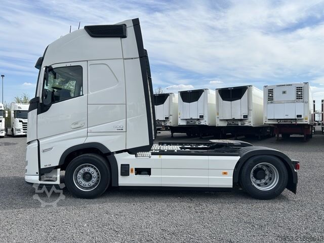 Standardni traktor jedinica Volvo FH 500 Aero Euro 6 Globe XL Leder Mikrowelle