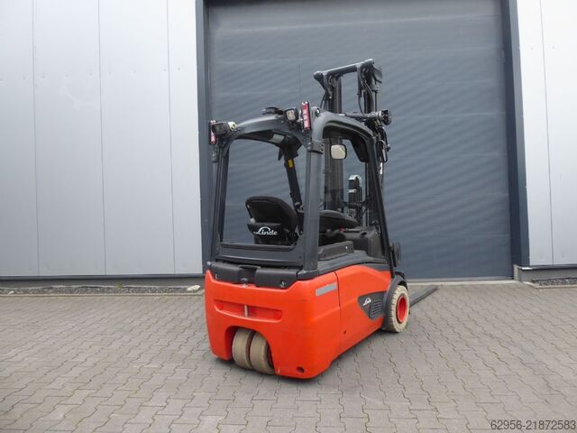 Electric 3-wheel forklift Linde E18-02