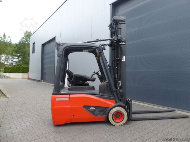 Electric 3-wheel forklift Linde E18-02