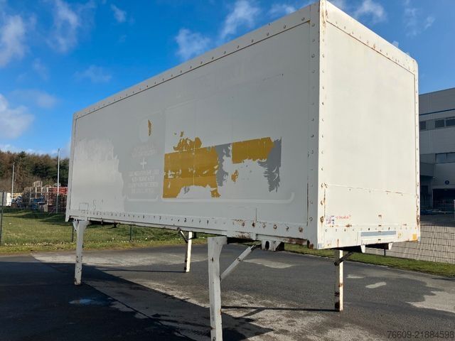 Remolque con caja móvil  Wechselbrücke Koffer