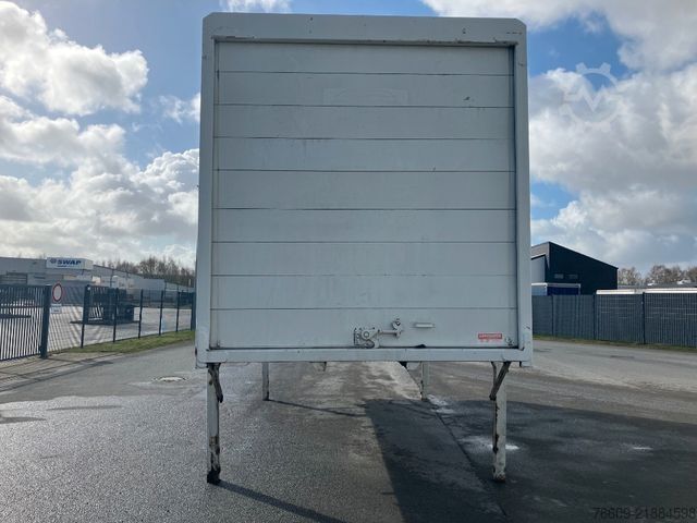 Remolque con caja móvil  Wechselbrücke Koffer