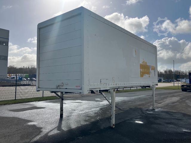 Remolque con caja móvil  Wechselbrücke Koffer