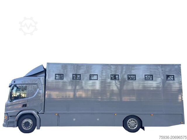 Transport af heste Scania P250 Horse Truck