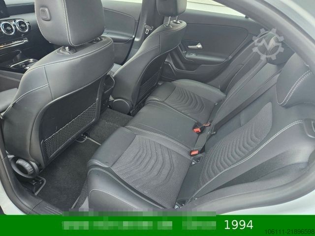 Ван MERCEDES-BENZ A 200 A -Klasse  Navigation Kamera