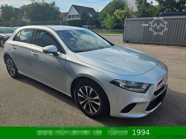 Ван MERCEDES-BENZ A 200 A -Klasse  Navigation Kamera