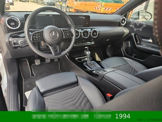 Ван MERCEDES-BENZ A 200 A -Klasse  Navigation Kamera
