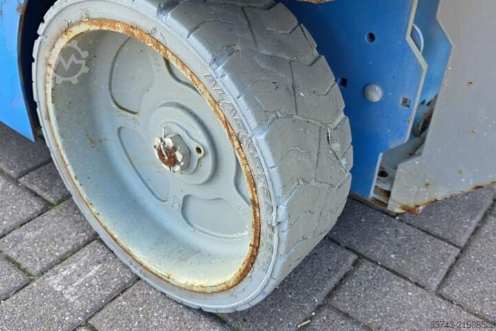 Škarjasto dvigalo Genie GS2632 Electric, 10m Working Height, 227kg Capacit