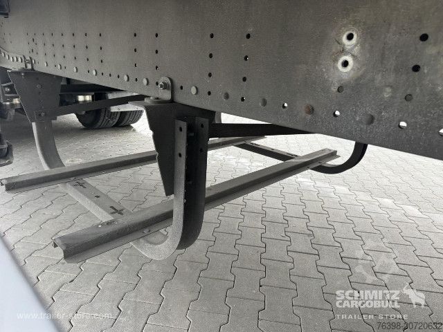 กึ่งพ่วงเปิดพร้อมผ้าใบคลุม Schmitz Cargobull Curtainsider Standard