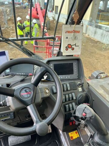 Teleskopska delovna platforma MANITOU MRT2550