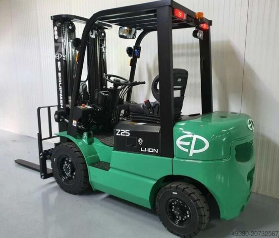 Jauns elektriskais iekrāvējs, triplex 4800 mm ar brīvo pacēlumu un sānu nobīdi, priekšējais iekrāvēj EP EFXZ-251 - Li-Ion