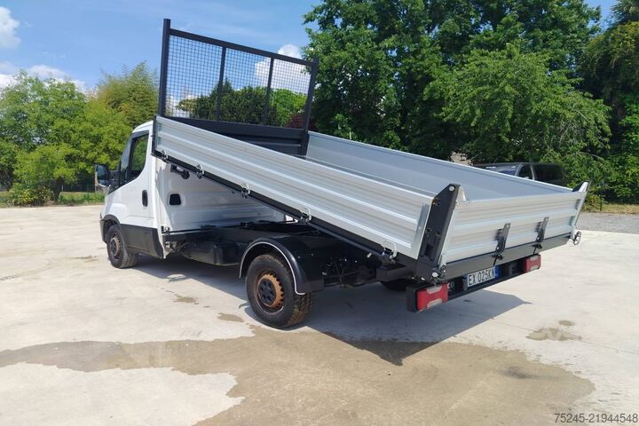 Trojstranný sklápač dodávka Iveco 35S 11 2.3 HPI RIBALTABILE TRILATERALE