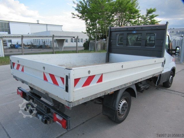 皮卡厢式货车 IVECO 35S15 / 3.0 Liter / Klima / AHK
