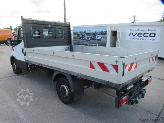皮卡厢式货车 IVECO 35S15 / 3.0 Liter / Klima / AHK