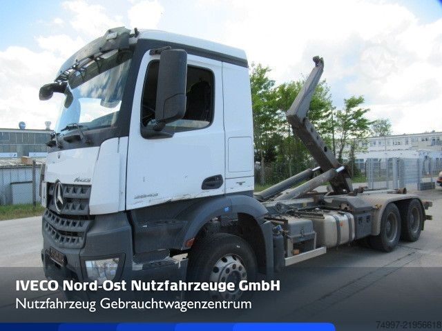 Kroklastbil Mercedes-Benz 2643L / 6 x 4 / Meiller RK 20.70