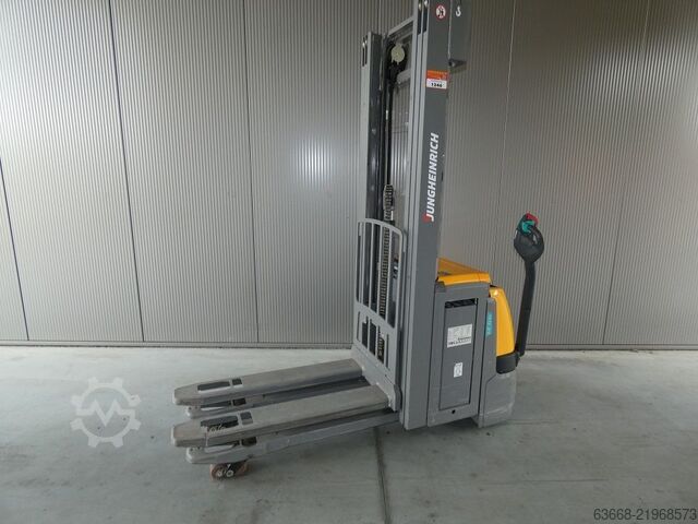 Deichselstapler Jungheinrich EJC 214z 115-535