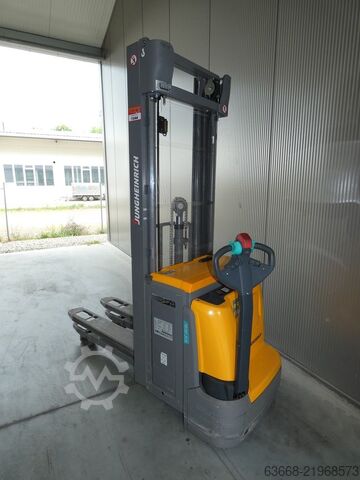 Surplus Select BV Surplus Select BV Surplus Select BV