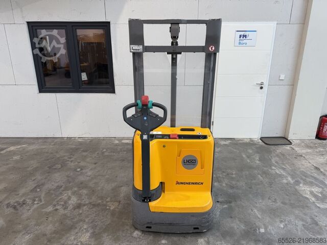 Hochhubwagen Jungheinrich EJC 112 Li Ion / 908 Std.