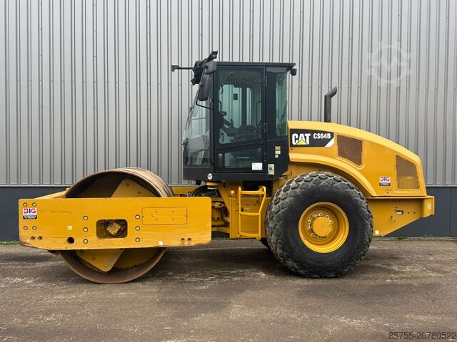 Single drum roller Caterpillar CS64B