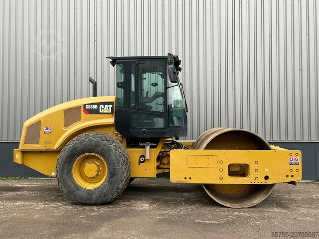 Single drum roller Caterpillar CS66B