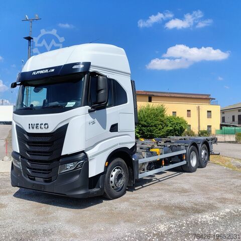 মোবাইল চ্যাসিস / ফ্রেম Iveco S Way AS 260 S 48 Y/FP CM