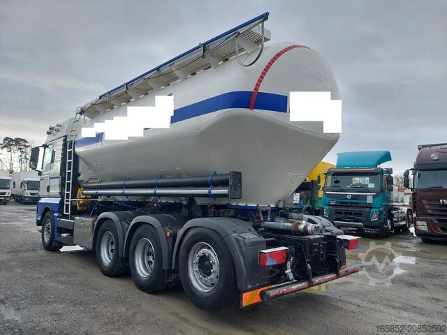 Tovornjak za krmo MAN TGX 35.440 Silo Euro 6 8x4 Lift+Lenk Klima (5) MAN TGX 35.440 Silo Euro 6 8x4 Lift+Lenk Klima (5)