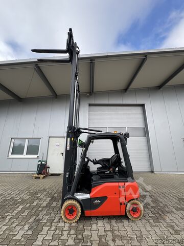 รถยกไฟฟ้า 4 ล้อ Linde E16P-02+ Ladegerät