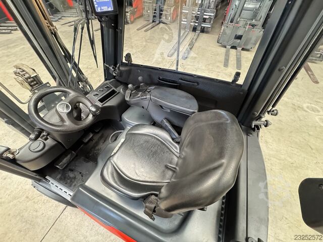 Wózek elektryczny trójkołowy Linde E18-02 + Ladegerät 3610 --EK