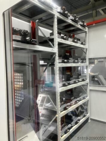 2 x κέντρα κατεργασίας 5 αξόνων με φορτωτικό ρομπότ HERMLE C 42 U