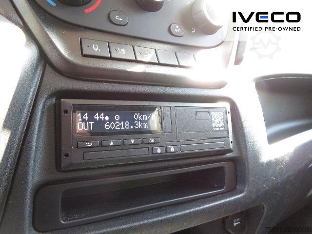 Vrachtwagen met bakwagen IVECO Daily 70C18HA8/P Koffer/LBW Klima, NL 3228kg
