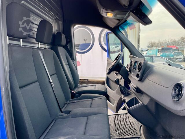 Furgon Mercedes-Benz SPRINTER 311
