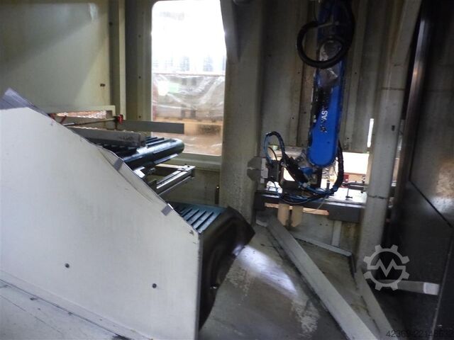 Centro de torneado y fresado CNC MORI SEIKI NZ 2000 T3Y2 & Lehmann-Robot