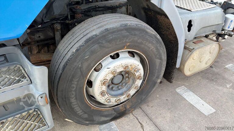 Șasiu cu cabină Renault Premium 320 (BOITE MANUELLE / MANUAL GEARBOX)