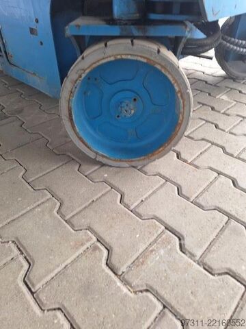 Ngritës me gërshërë Genie GS-4047