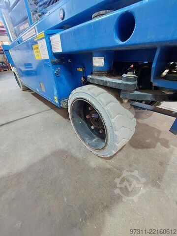Elevador de tesoura Holland Lift HL-190 E12