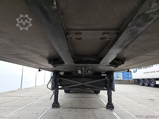 Kyld/fryst transport SCHMITZ SKO 24 L CARRIER TAILLIFT