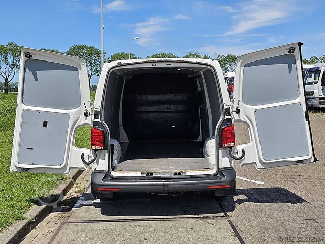 Carrinha de tejadilho alto VOLKSWAGEN TRANSPORTER 2.0 TDI T6.1 150Pk L2H1 Autm