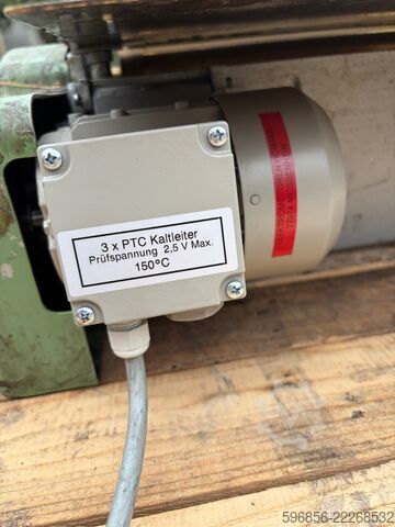 Tünkers roll laminator with Hitachi X200 frequency inverter Walcowa kaszerownica Tünkers z falownikiem Hitachi X200 Walcowa kaszerownica Tünkers z falownikiem Hitachi X200