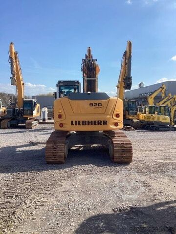 Chain excavator LIEBHERR R920 Compact