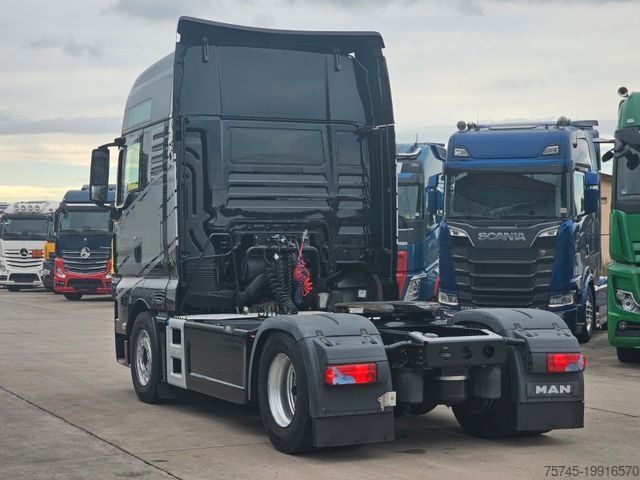 Tractor estándar MAN TGX 18.460 * ACC * NAVI * STANDKLIMA/-HEIZUNG *