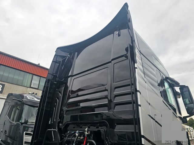 Standard SZM MAN TGX 18.460 * ACC * NAVI * STANDKLIMA/-HEIZUNG *
