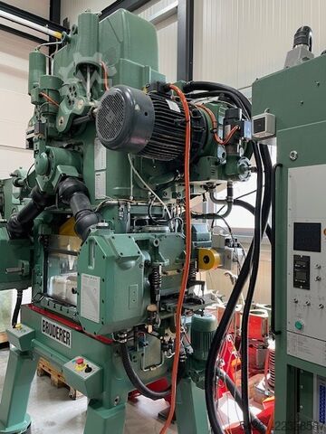 Mesin punching otomatis BRUDERER BSTA41H