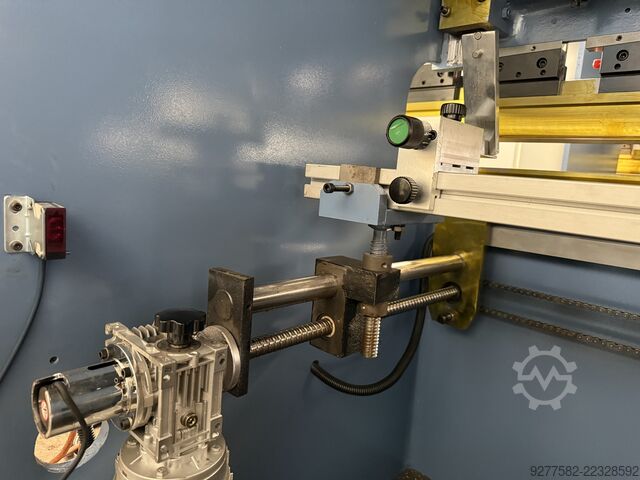 Hydraulische Abkantpresse 40x1320 mm Digima DC WCY-40T